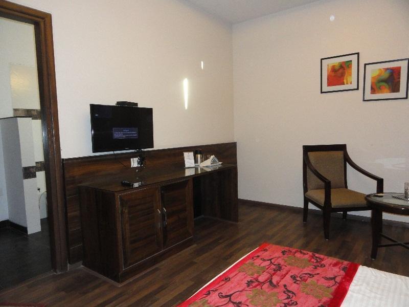 Silver Sands Hotel Chandīgarh Esterno foto